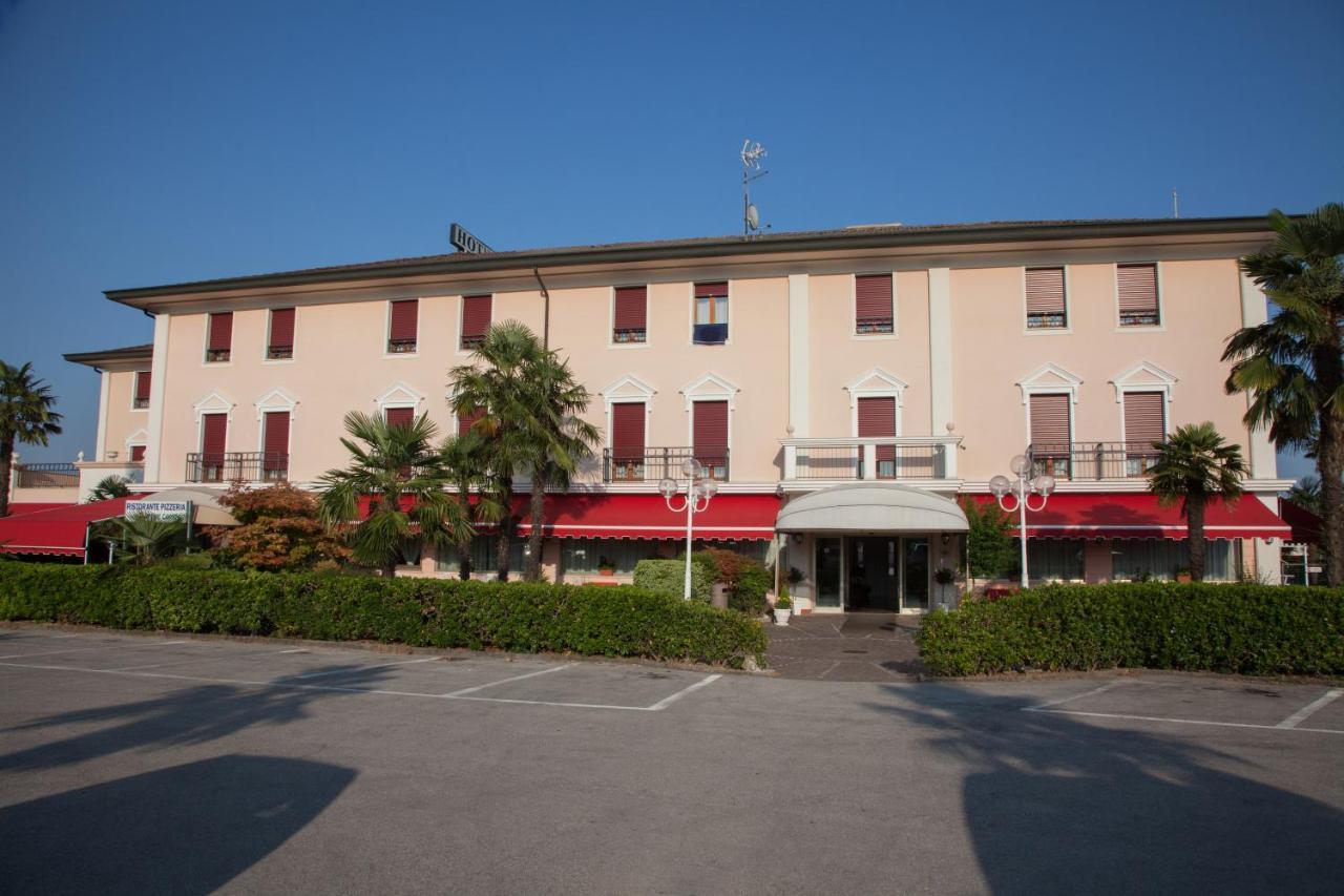 Hotel Master Albignasego Exterior photo