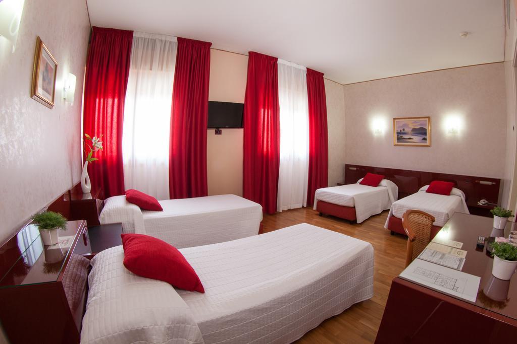 Hotel Master Albignasego Exterior photo